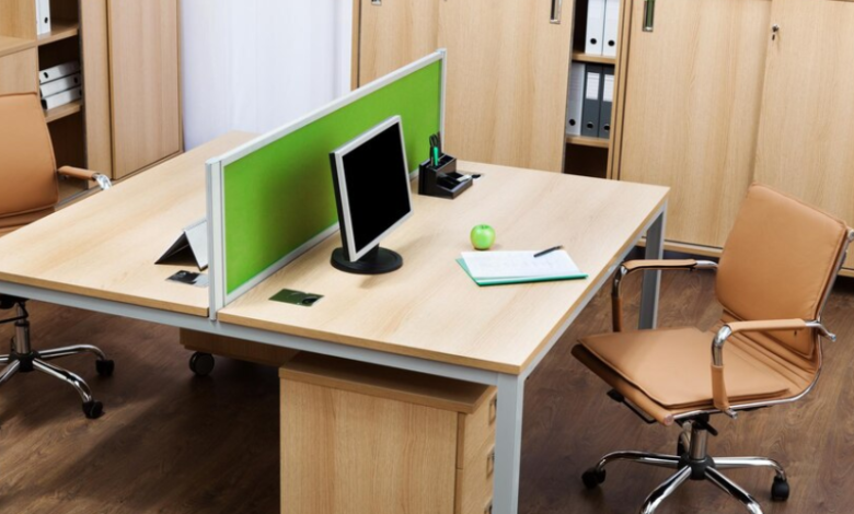 Office Desks 101: How to Choose the Best Desk for Your Team’s Needs